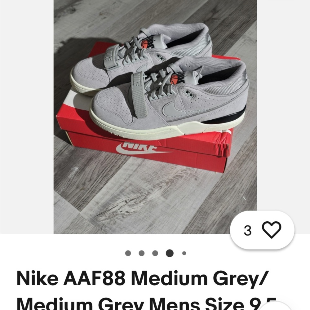 Nike Men's Gray Sneakers